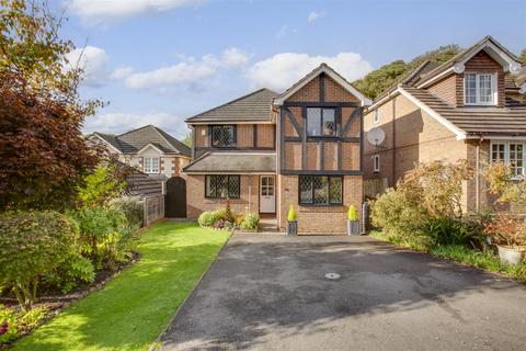 4 bedroom detached house for sale, Foxhill Close, High Wycombe HP13