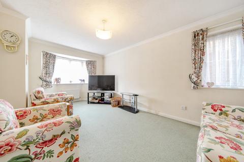 4 bedroom semi-detached house for sale, Mansfield Avenue, Ruislip, Middlesex