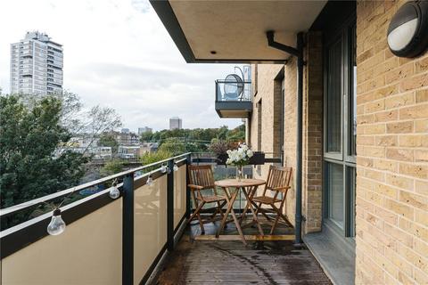 2 bedroom apartment for sale, GUIDE £475,000 - £500,000  Lariat Court, Bow E3