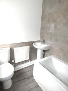 2 bedroom townhouse to rent, Blunt Street, Newcastle-under-Lyme, Staffordshire, ST5 9NA