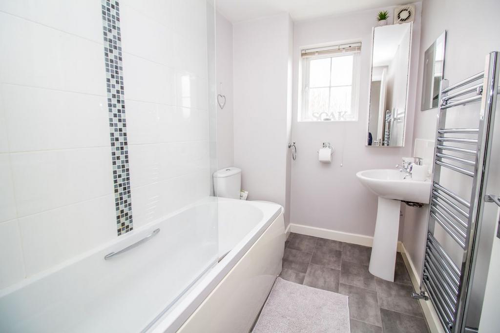 Family Bathroom.