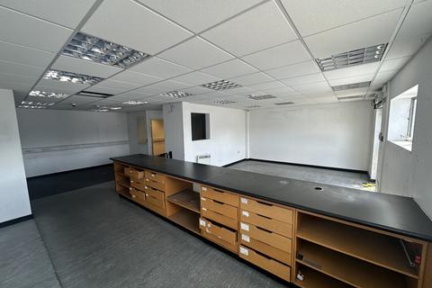 Industrial unit to rent, 12 Diplocks Way, Hailsham BN27