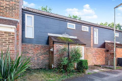 2 bedroom house to rent, Copland Close, Hampshire RG22