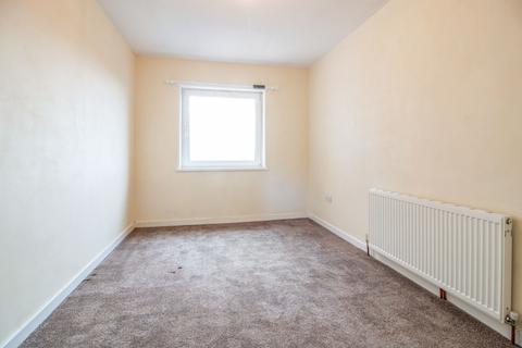 2 bedroom flat to rent, Dickson Avenue, Dundee DD2