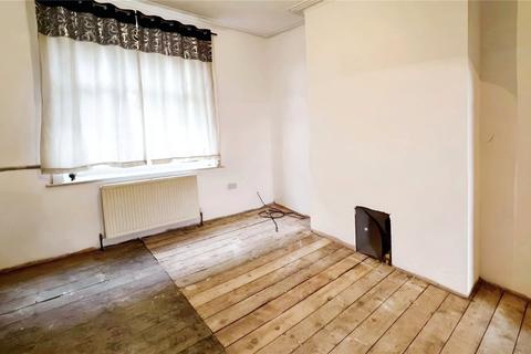 2 bedroom end of terrace house for sale, Robinson Street, Oldham OL9