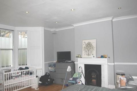 2 bedroom flat to rent, London, N5