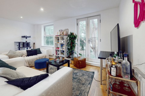 3 bedroom apartment to rent, Cadogan Terrace, London, E9