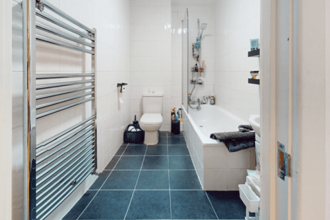 3 bedroom apartment to rent, Cadogan Terrace, London, E9