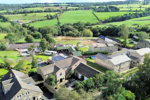 4 bedroom barn conversion for sale, Briestfield Road, Briestfield, WF12 0PA