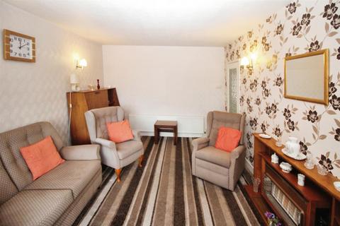 7 Kestrel Mount, Bradford, BD2 4EZ