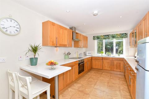 4 bedroom semi-detached house for sale, Willington Street, Maidstone, Kent