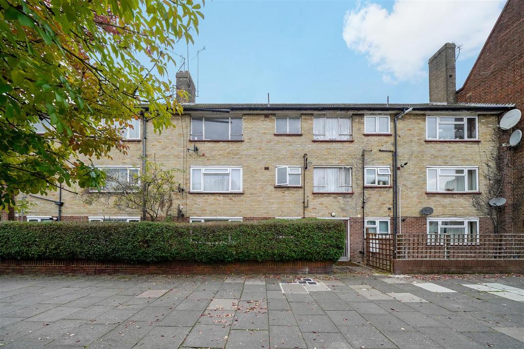 3 Sheppards Court, Horsenden Lane North - x2un PKz6