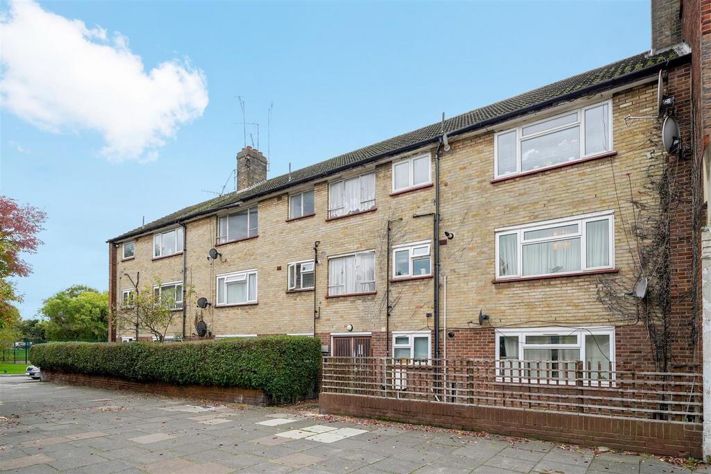3 Sheppards Court, Horsenden Lane North - AUX5 F2nu