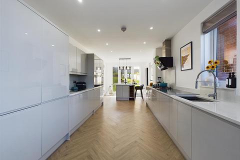 19 Browning Place, Coulsdon, CR5 3FN