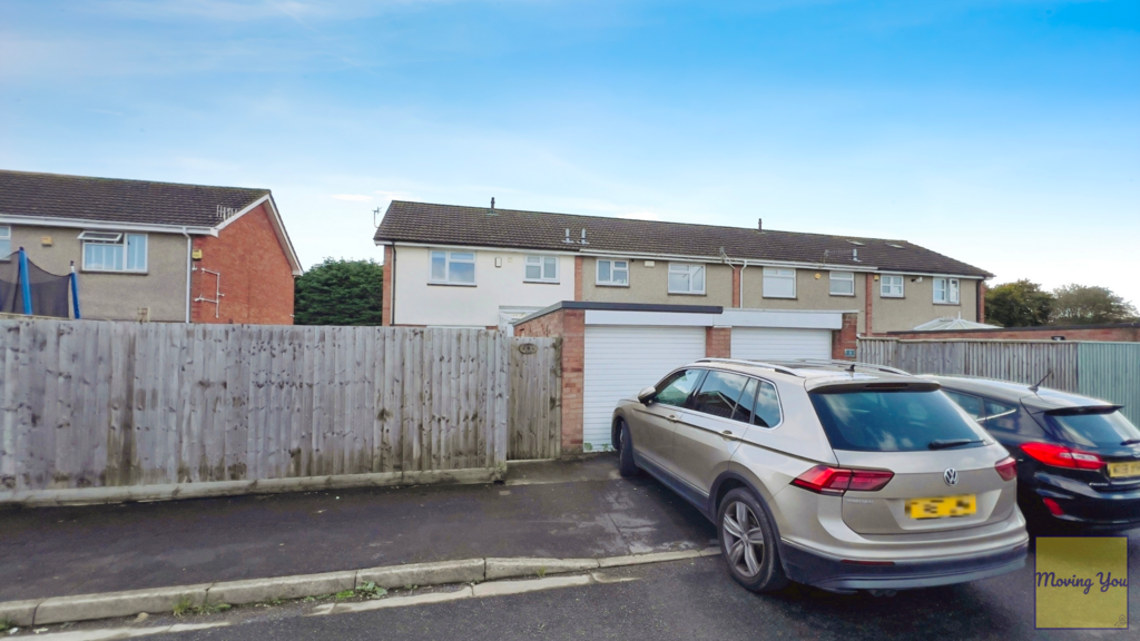 Garage/ Parking