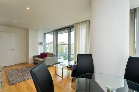 1 bedroom flat to rent, Landmark West Tower, Canary Wharf, London, E14