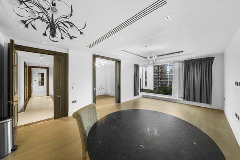 3 bedroom apartment for sale, Lord Kensington House, Radnor Terrace, London W14