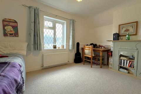 3 bedroom terraced house for sale, Shrewsbury Road, Cockshutt.