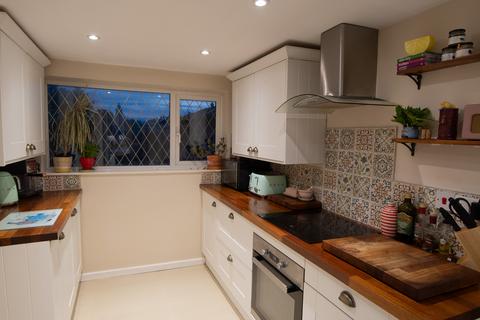 8 Breydon Avenue, Doncaster, DN5 8JZ