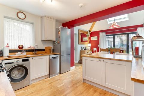 21 Derwent Road, Harrogate, HG1 4SG