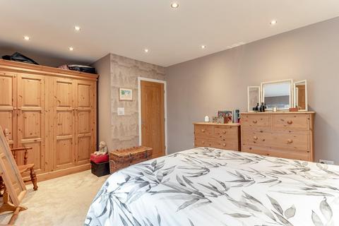 21 Derwent Road, Harrogate, HG1 4SG