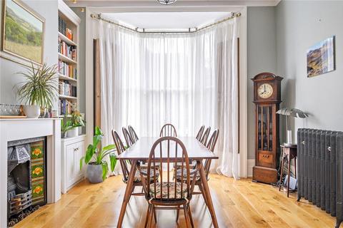 2 Medina Road, London, N7 7JU