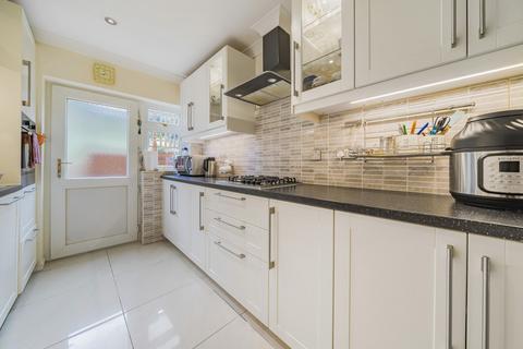 6 Oakham Drive, Bromley, BR2 0XE