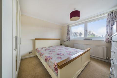 6 Oakham Drive, Bromley, BR2 0XE