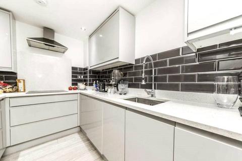 2 bedroom apartment to rent, Colney Hatch Lane, London, N10