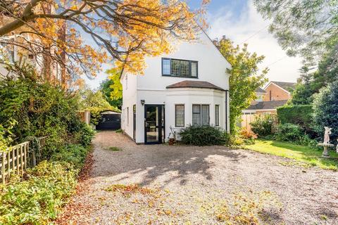 3 bedroom detached house for sale, Cheltenham Road, Evesham