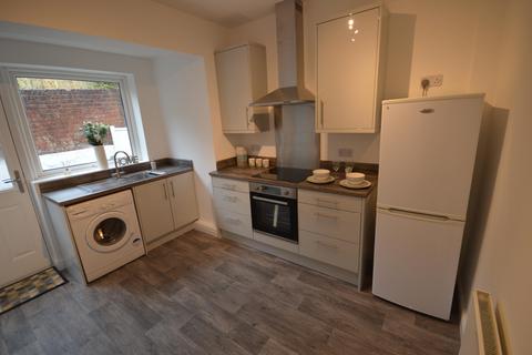 2 bedroom end of terrace house to rent, Burns Road, Sheffield, S6