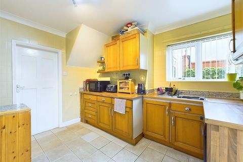 7 Field Road, Stainforth, Doncaster, DN7 5AQ