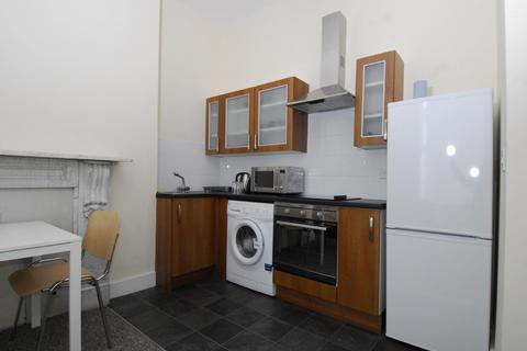 2 bedroom flat to rent, 20 Woodland Terrace, Plymouth PL4