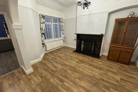 4 bedroom terraced house for sale, Nantwich Road, Crewe, Cheshire, CW2 6NU