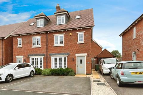 3 bedroom semi-detached house for sale, Leicestershire LE19