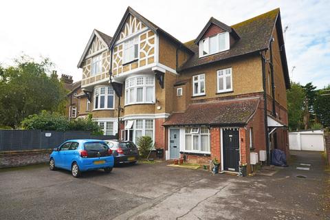 3 bedroom flat for sale, Norfolk Road, Littlehampton