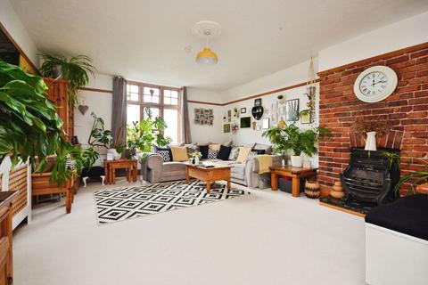 3 bedroom flat for sale, Norfolk Road, Littlehampton