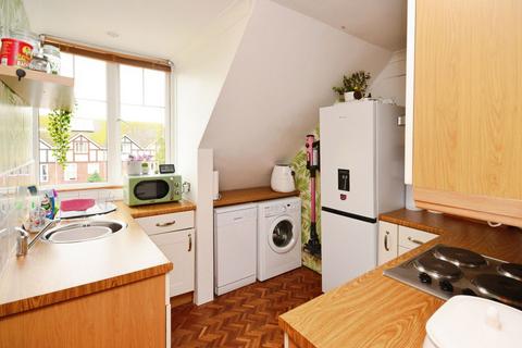 3 bedroom flat for sale, Norfolk Road, Littlehampton