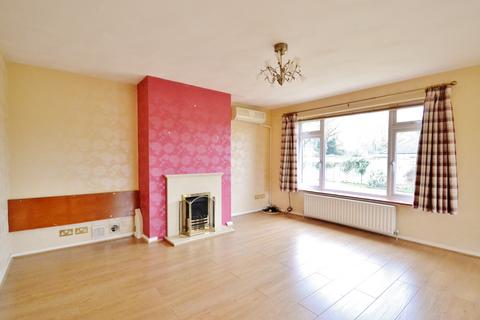 2 bedroom bungalow to rent, Midfields Close, Burgess Hill RH15