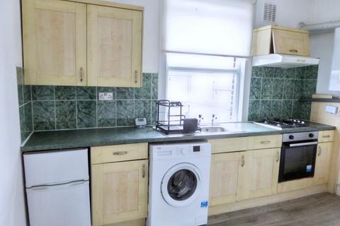 1 bedroom flat to rent, Station Road, London SE25