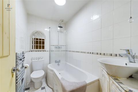 3 bedroom end of terrace house for sale, Waleton Acres, Carew Road, Wallington, SM6