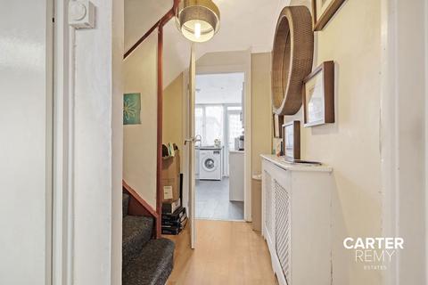 17 Alexandra Close, Grays, RM16 4TT