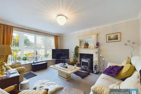 2 bedroom bungalow for sale, Oakleigh Avenue, Clayton, Bradford, West Yorkshire, BD14