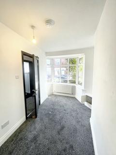 4 bedroom terraced house to rent, Windermere Street, Stoke-on-Trent ST1