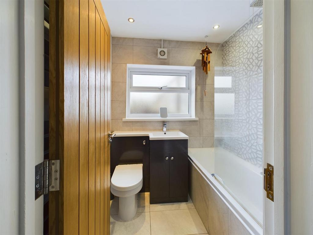 CAM03055 G0-PR0150-STILL011.jpg