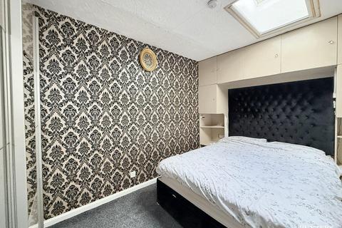51b Dark Lane, Batley, WF17 7PP