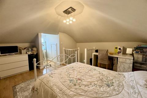 37 Burrs Road, Clacton-on-sea, CO15 4LE