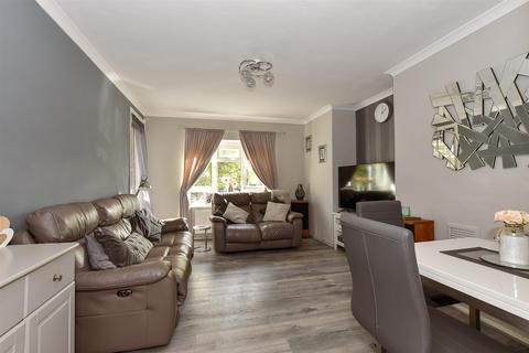 2 bedroom flat for sale, St. Stephen's Crescent, Brentwood, Essex