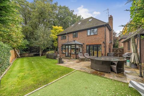 5 bedroom detached house for sale, Park Lane, Ashtead KT21