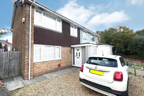 3 bedroom terraced house for sale, Heather Gardens, Fareham, Hampshire, PO15